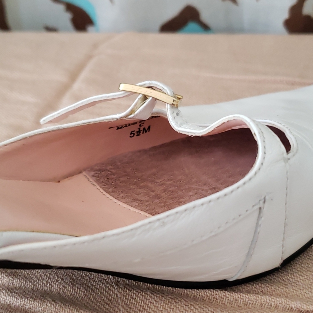 Liz Claiborne leather low heels - Picture 9 of 15